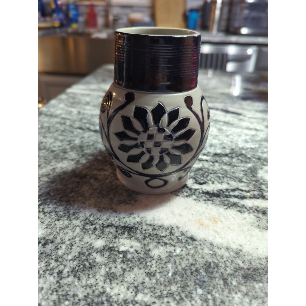 Williamsburg Restoration Pottery - Salt Glazed Blue Sunflower Vase Jug W/ Handle